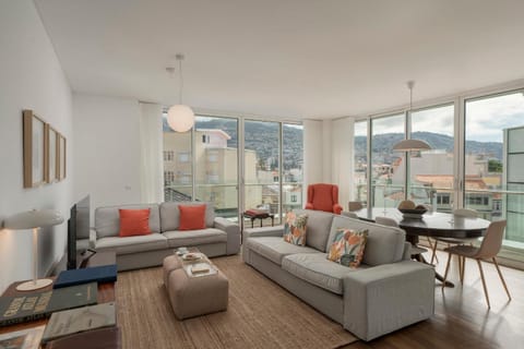 Living room, Seating area, Dining area