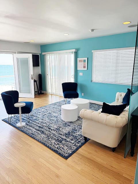 Living room, Sea view