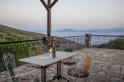 Under Villa J Villa in Magnesia Prefecture, Greece