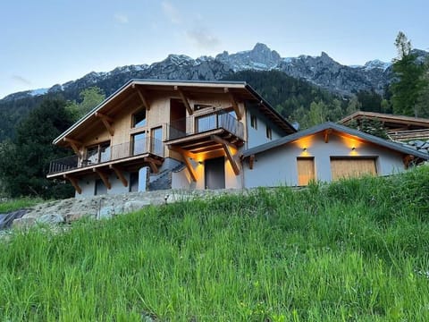 Property building, Natural landscape, Mountain view