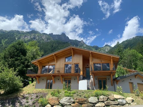 Property building, Natural landscape, Mountain view