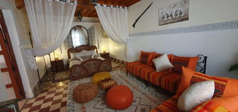 Bed, Living room, Bedroom