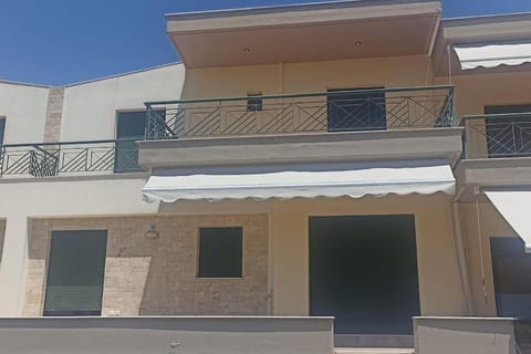 Property building, Balcony/Terrace