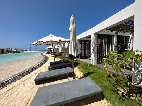 Garden, Balcony/Terrace, Beach, Sea view, sunbed