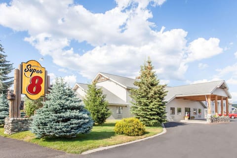 Property building, Day, On site, Time of day