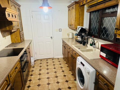 Home away from home Bed and Breakfast in Swindon