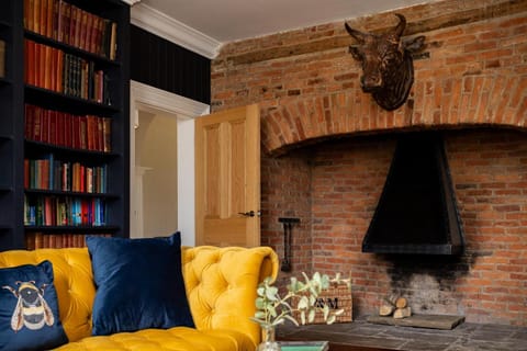 Library, Seating area