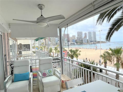 Balcony/Terrace, Seating area, Dining area, Beach, Sea view
