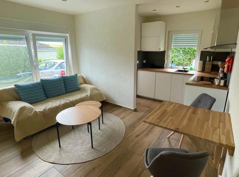 TV and multimedia, Kitchen or kitchenette, Living room, Dining area, dishwasher, pet friendly, stove