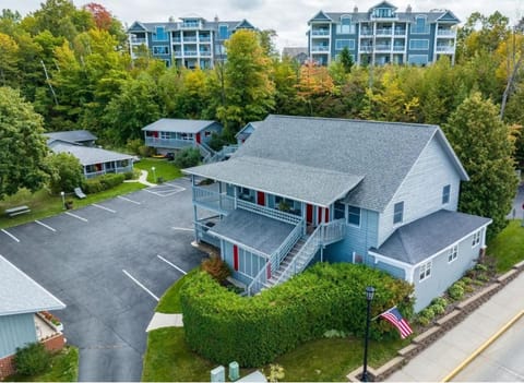 Property building, Location