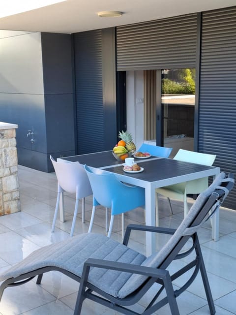 Balcony/Terrace, Balcony/Terrace, sunbed