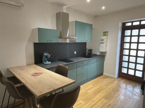 Le perroquet Apartment in Auvergne-Rhône-Alpes