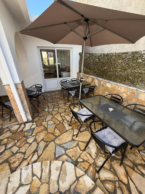 Apartments Lazo Bed and Breakfast in Ulcinj