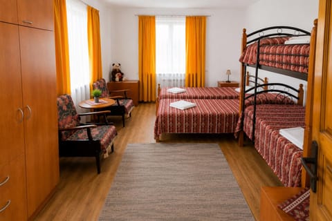 Bed, Photo of the whole room, bunk bed, towels