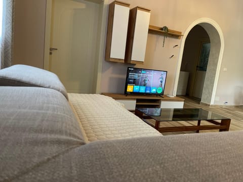 Communal lounge/ TV room, TV and multimedia, Evening entertainment