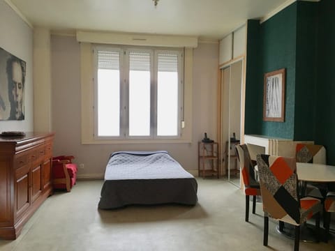 Grande chambre - fumeur Apartment in Dunkirk