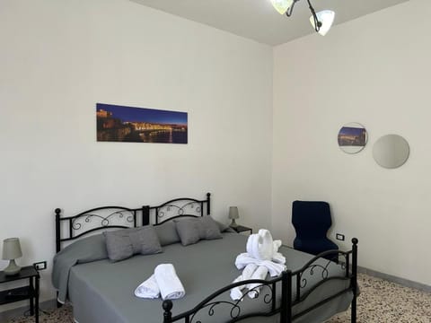 Bed, Photo of the whole room, Internal: Not applicable to any particular room