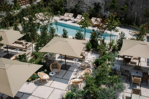 Pool view, Swimming pool, sunbed