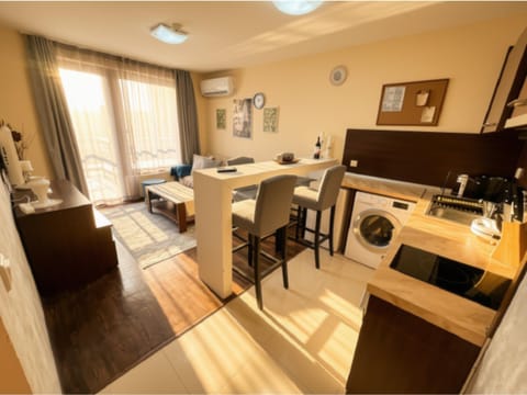 TV and multimedia, Living room, Seating area, Dining area, kitchen, kitchen