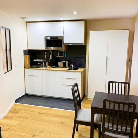 Cosy Appart Jouy Proche HEC - RER C N2 Apartment in Île-de-France