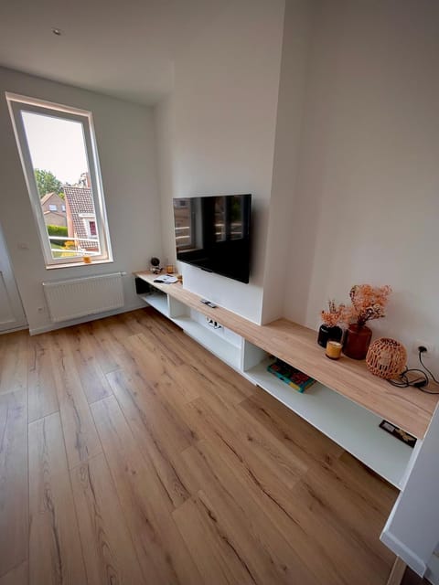 TV and multimedia, Evening entertainment