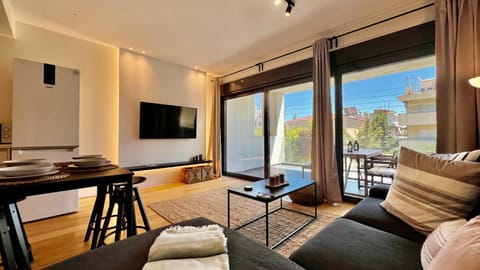 Communal lounge/ TV room, Living room, Seating area, Dining area