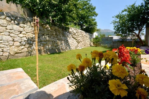 Garden, Garden view