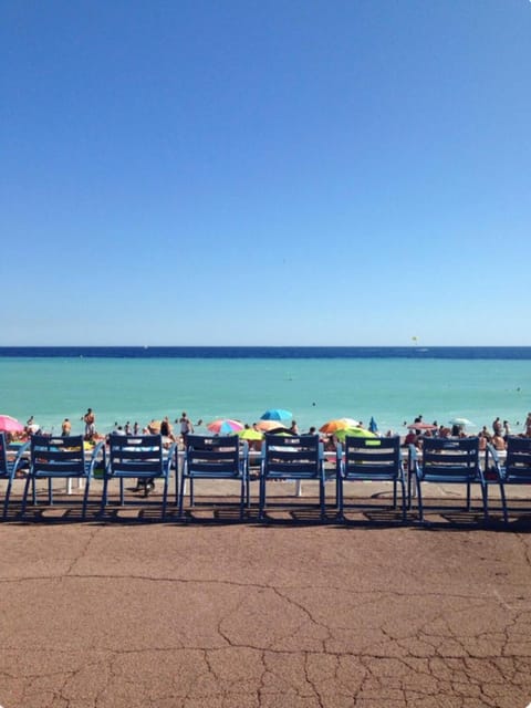 Superbe appartement de 3p pieces dans residence avec piscine et climatisation Apartment in Nice