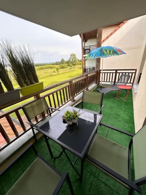 Patio, View (from property/room), Balcony/Terrace, Garden view