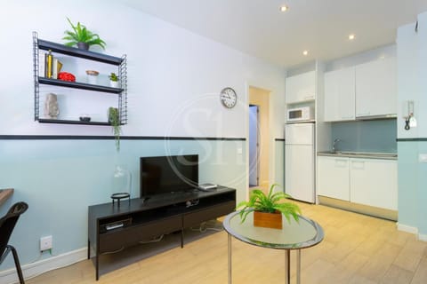 Kitchen or kitchenette, Living room, Dining area