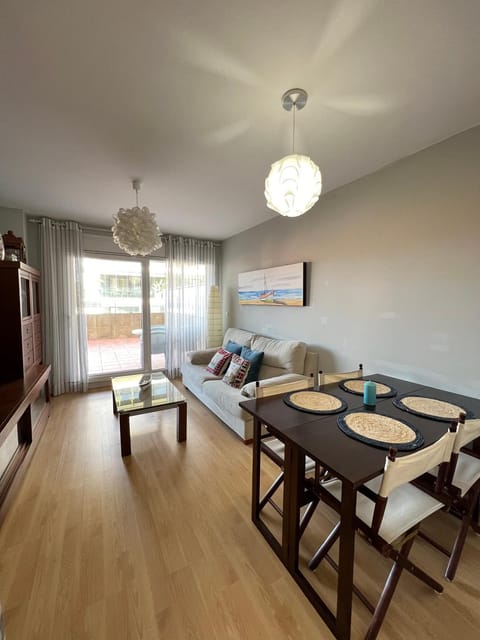 TV and multimedia, Living room, Dining area