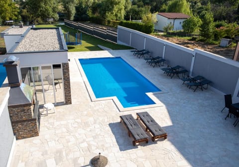 Pool view, Swimming pool, sunbed