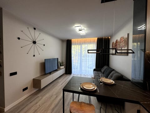 TV and multimedia, Living room, Dining area