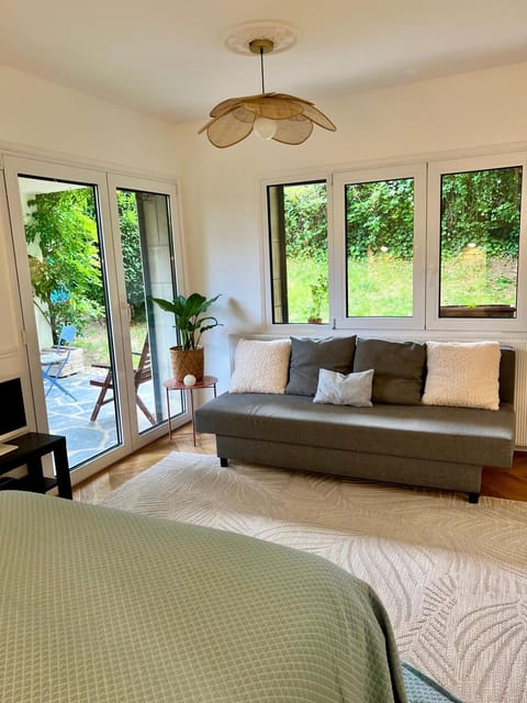 Living room, Garden view