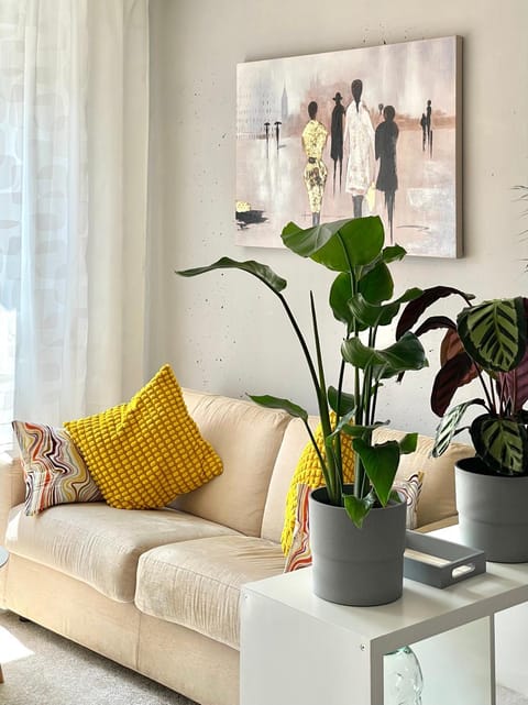 Living room, Decorative detail, Seating area