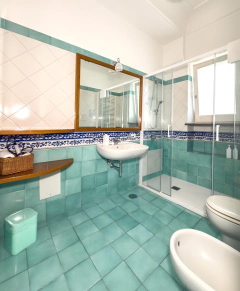 Shower, Toilet, Bathroom, bidet