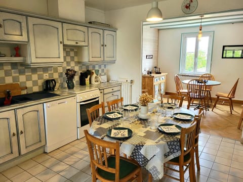 Maison de bord de mer, les Fleurs House in Normandy