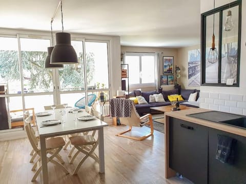 Loft T4 100m2 Wifi ,10min Versailles Chateau Apartment in Île-de-France