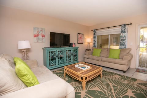 Waves 8 House in Saint Pete Beach