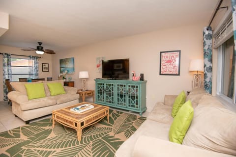 Waves 8 House in Saint Pete Beach