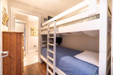 Pelikana Lanai, Lazy River, Family Friendy Apartment hotel in Okaloosa Island