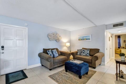 Waves 19 House in Saint Pete Beach