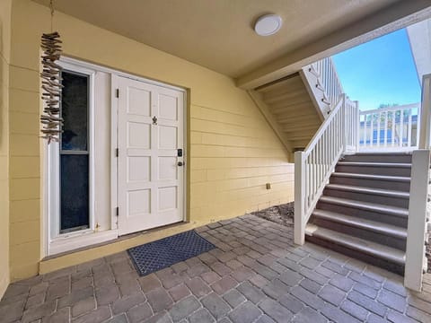 Waves 9 House in Saint Pete Beach