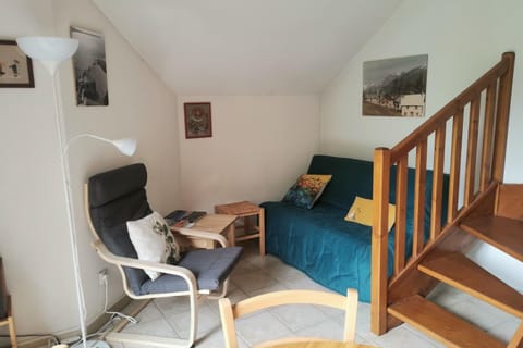 Charming duplex with 2 balconies and view Apartment in Briançon