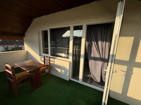 View (from property/room), Balcony/Terrace