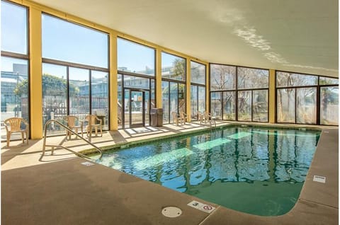 Seaside Orange Beach, Gulf Front, Tennis, and Pools! Apartment hotel in Orange Beach