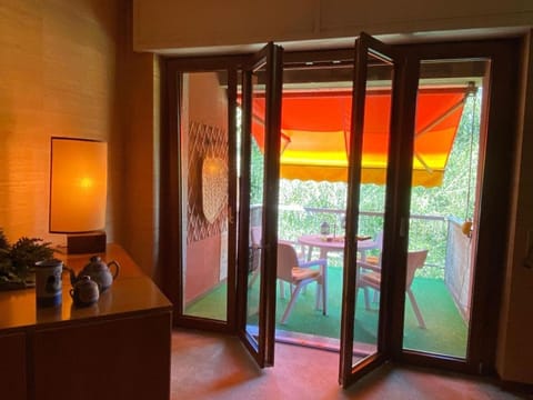 Spacious 3 bdr 2 bath, 5 min from Varese Center Apartment in Varese