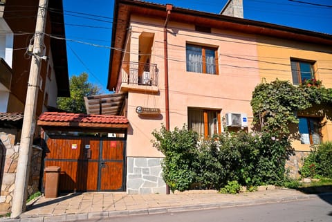 Къща за гости ФЪН ШУЙ 88 House in Blagoevgrad Province