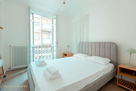 Bed, Photo of the whole room, Bedroom, internet, towels