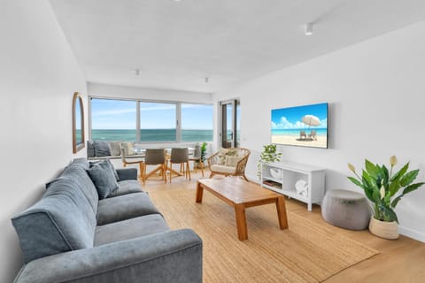 Living room, Family
